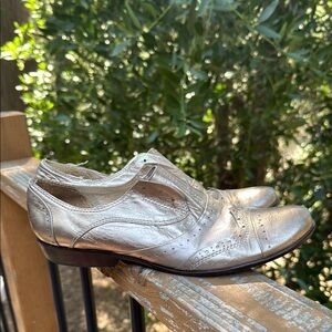 Women's Pour La Victoire Leather Oxford Heeled Shoes